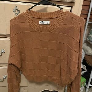 Hollister Women's Tan Crew Neck Sweater